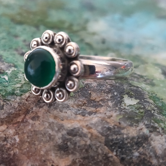 Green Onyx Sterling Silver Ring - Picture 6 of 7